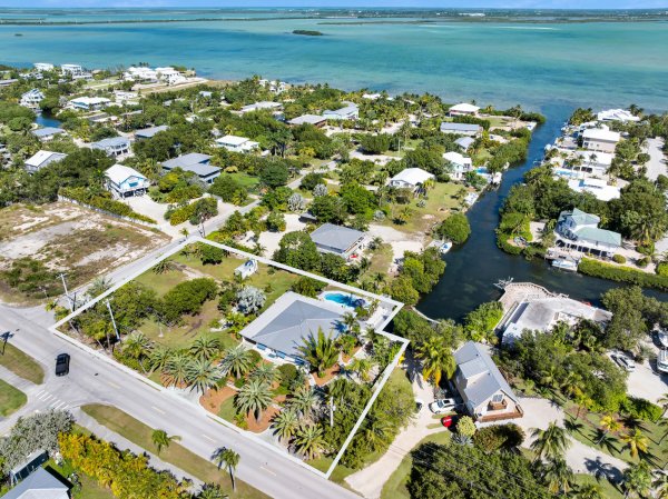 1481 Sugarloaf Blvd Sugarloaf Key, FL 33042