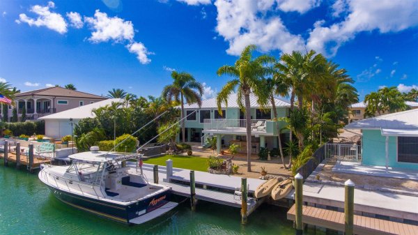 520 12Th St Key Colony, FL 33051